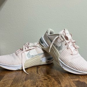 Women’s Nike Metcon sneakers